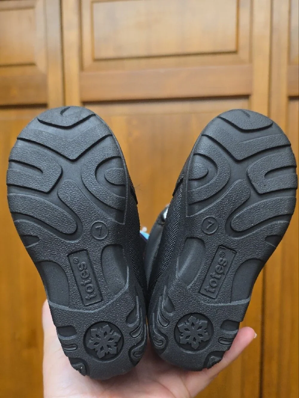 NEW Totes Tayton Waterproof Insulated Flat Heel Winter Outdoor Boots Sz 7T